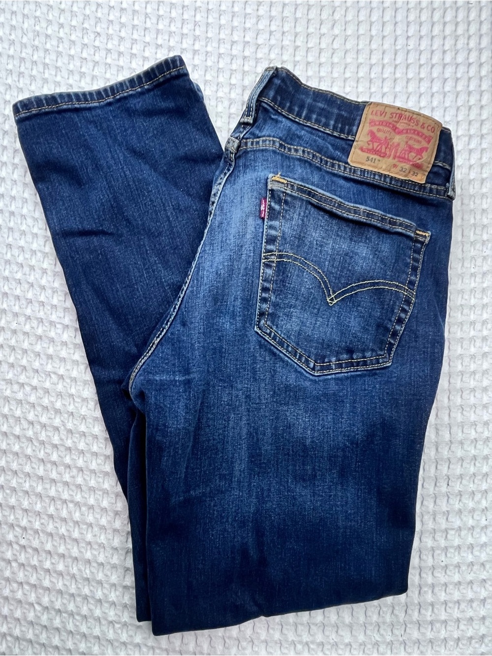 Levi’s 541 Athletic Taper Jeans — Men’s W32 L30 Dark Wash